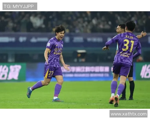 上海申花迎战北京北控争夺中超联赛关键三分全力以赴展现球队实力 上海申花迎战北京北控争夺中超联赛关键三分全力以赴展现球队实力